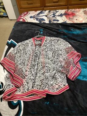 new directions Black & Pink Printed Open-Front Kimono
